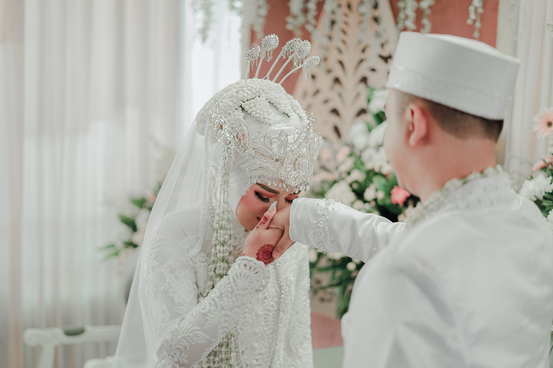 Pentingnya Komunikasi dan Batasan dalam Pernikahan Islami
